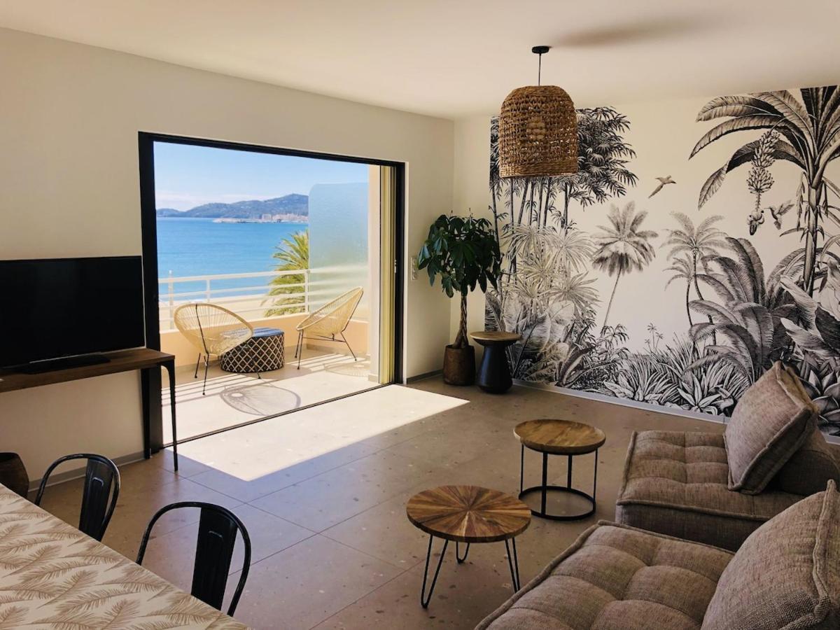 Appartement T3 Lumineux Traversant Totalement Neuf En Face De La Plage Front De Mer Vue Sur Les Iles Vue Mer Panoramique Assuree Residence De La Plage Centre Ville Du Lavandou 3Eme Etage Avec Ascenseur Appartement T3 Le Lavandou Exterior photo